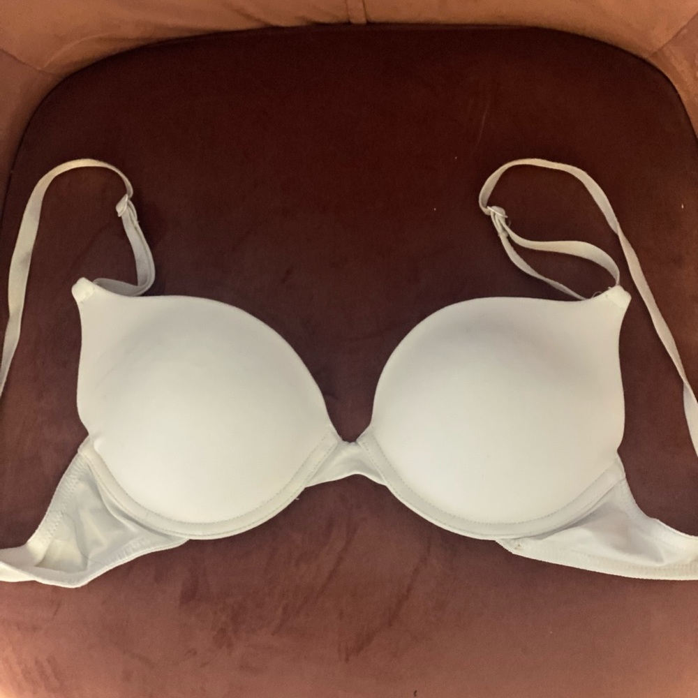 5 for 25 deal! White lightly padded 34B bra